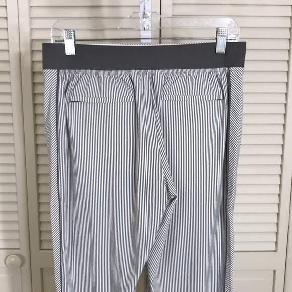 Athleta Brooklyn Textured Ankle Pant City Stripe Black/Sea Size 8 Petite - Picture 9 of 14